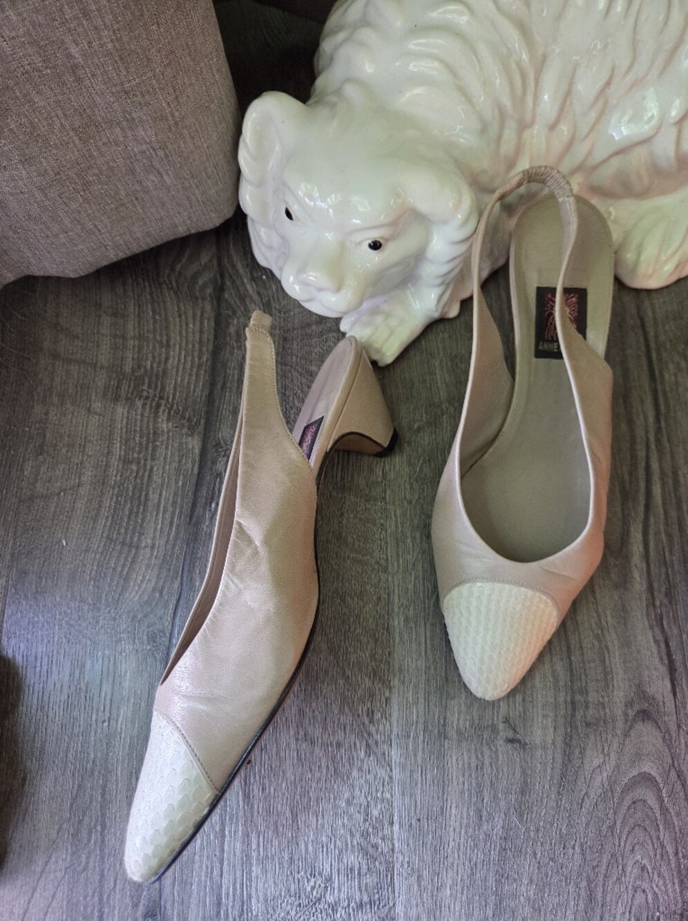 Women's Beige Slingback Pointed Toe Low Heel Pumps 7 ANN KLEIN ITALY 1980s